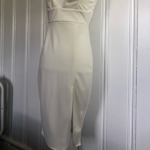 White v neck dress with slit - Picture 3 of 4